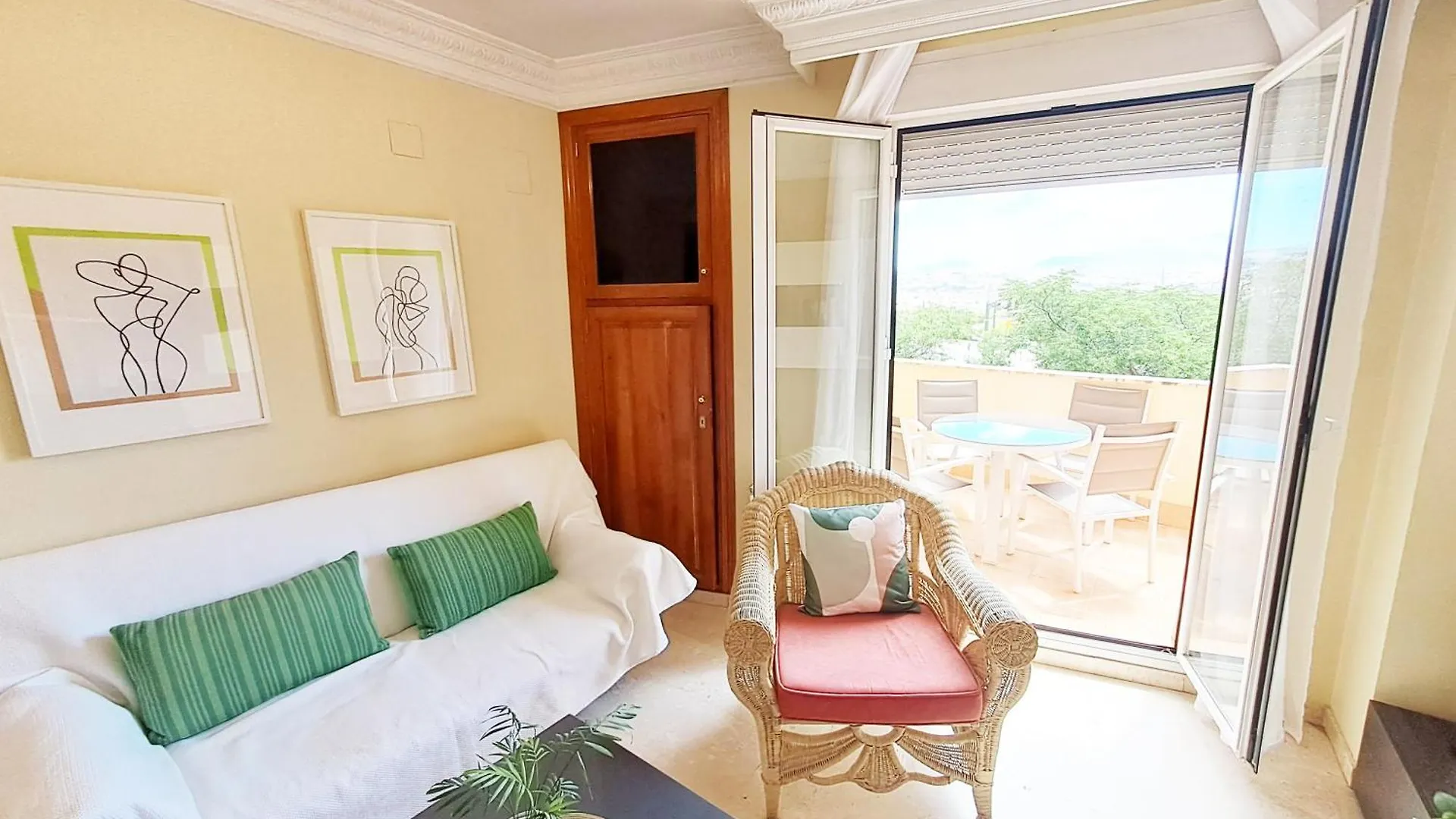 Ferienwohnung Luminoso Apartamento A 10 Minutos Del Centro Granada Apartment